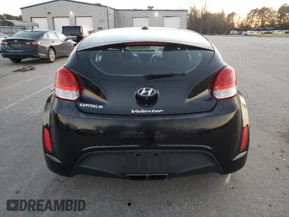 ✅ 2016 Hyundai Veloster • VIN: KMHTC6AD8GU296697 • Lot: 87866635. Wystawiony na Copart z przebiegiem 123 306 mil. Bezpłatny archiwum sprzedaży aukcyjnych z USA i szczegółowy raport historii pojazdu na DreamBid. Zdjęcie 6.
