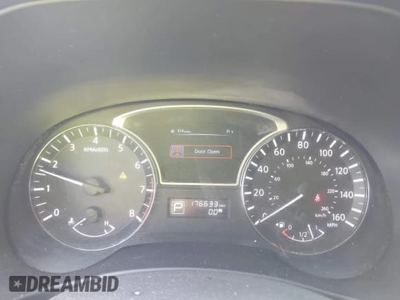 ✅ 2014 Nissan Pathfinder S • VIN: 5N1AR2MNXEC635594 • Lot: 43800747. Listed on IAAI with 176,633 mi. Free auction sales archive from the USA and detailed vehicle history report at DreamBid. Image 7.