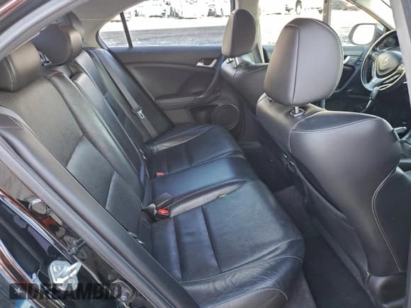 ✅ 2011 Acura TSX • VIN: JH4CU2F68BC008145 • Lot: 93356885. Listed on Copart with 179,913 mi. Free auction sales archive from the USA and detailed vehicle history report at DreamBid. Image 10.