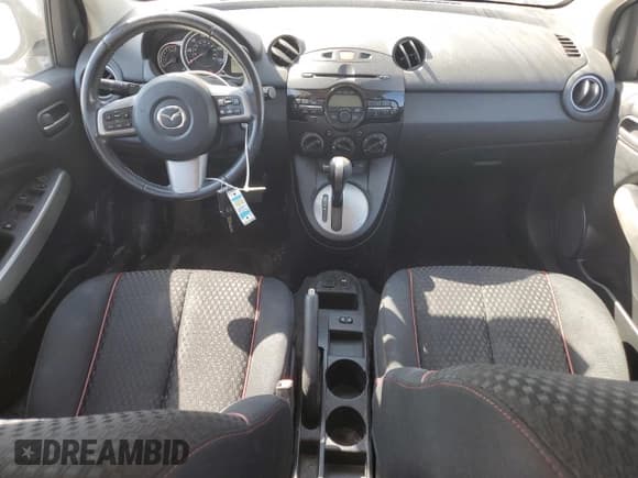 ✅ 2014 Mazda 2 Touring • VIN: JM1DE1LY4E0172419 • Lot: 70060994. Wystawiony na Copart z przebiegiem 133 357 mil. Bezpłatny archiwum sprzedaży aukcyjnych z USA i szczegółowy raport historii pojazdu na DreamBid. Zdjęcie 8.