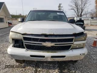 ✅ 2006 Chevrolet Silverado 1500 • VIN: 1GCEK14Z16E278822 • Лот: 77998114. Опубликован ранее на Copart с пробегом 255 232 миль. Бесплатный доступ к архиву аукционных продаж из США и подробный отчёт об истории автомобиля на DreamBid. Изображение 5.
