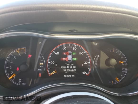 ✅ 2014 Jeep Grand Cherokee Overland • VIN: 1C4RJFCT9EC147999 • Lot: 89689645. Listed on Copart with 133,640 mi. Free auction sales archive from the USA and detailed vehicle history report at DreamBid. Image 9.