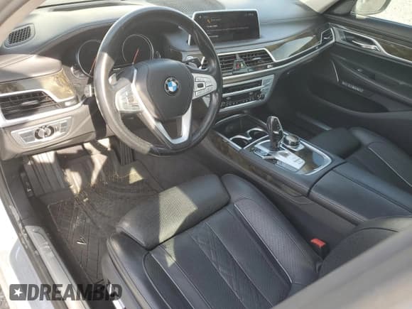 ✅ 2018 BMW 7 Series 750i • VIN: WBA7F0C51JGM23969 • Lot: 68194395. Listed on Copart with 81,171 mi. Free auction sales archive from the USA and detailed vehicle history report at DreamBid. Image 8.