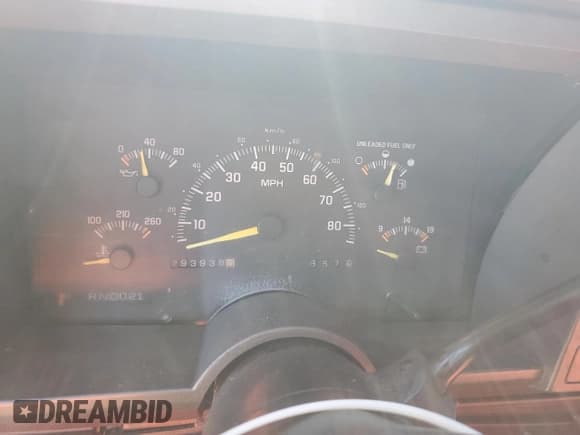 ✅ 1992 Chevrolet Silverado 1500 • VIN: 1GCDC14H5NZ188340 • Lot: 82587365. Wystawiony na Copart z przebiegiem 293 938 mil. Bezpłatny archiwum sprzedaży aukcyjnych z USA i szczegółowy raport historii pojazdu na DreamBid. Zdjęcie 9.