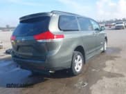 ✅ 2013 Toyota Sienna LE • VIN: 5TDKK3DCXDS305338 • Лот: 43698555. Опубликован ранее на IAAI с пробегом Не указан. Бесплатный доступ к архиву аукционных продаж из США и подробный отчёт об истории автомобиля на DreamBid. Изображение 4.