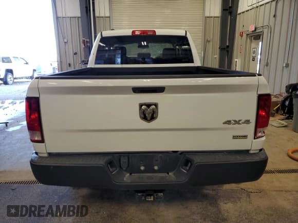 ✅ 2019 Ram 1500 Express • VIN: 1C6RR7FG5KS668000 • Lot: 86292675. Wystawiony na Copart z przebiegiem 51 625 mil. Bezpłatny archiwum sprzedaży aukcyjnych z USA i szczegółowy raport historii pojazdu na DreamBid. Zdjęcie 6.