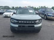 ✅ 2024 Ford Bronco Sport Outer Banks • VIN: 3FMCR9C6XRRF57501 • Lot: 42295053. Wystawiony na IAAI z przebiegiem 6 656 mil. Bezpłatny archiwum sprzedaży aukcyjnych z USA i szczegółowy raport historii pojazdu na DreamBid. Zdjęcie 12.