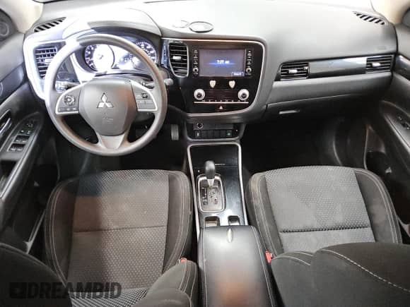✅ 2020 Mitsubishi Outlander ES • VIN: JA4AD2A37LZ045072 • Лот: 84819765. Опубликован ранее на Copart с пробегом 54 628 миль. Бесплатный доступ к архиву аукционных продаж из США и подробный отчёт об истории автомобиля на DreamBid. Изображение 8.