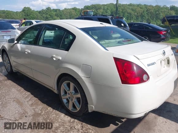 ✅ 2004 Nissan Maxima SL • VIN: 1N4BA41E24C882953 • Lot: 42128172. Listed on IAAI with 190,413 mi. Free auction sales archive from the USA and detailed vehicle history report at DreamBid. Image 3.