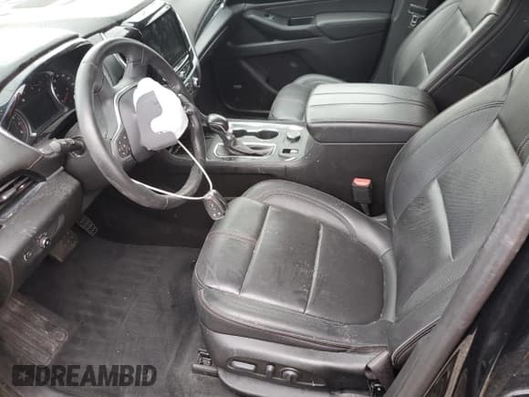 ✅ 2022 Chevrolet Traverse RS • VIN: 1GNEVJKW3NJ185037 • Lot: 81604735. Wystawiony na Copart z przebiegiem Nie podano. Bezpłatny archiwum sprzedaży aukcyjnych z USA i szczegółowy raport historii pojazdu na DreamBid. Zdjęcie 7.