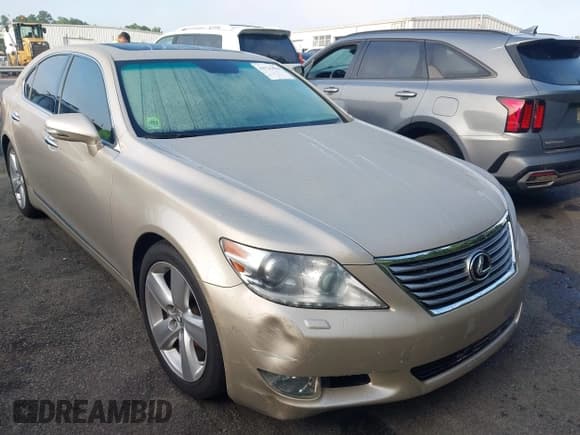 ✅ 2012 Lexus LS 460 • VIN: JTHBL5EF5C5111062 • Lot: 42726458. Listed on IAAI with 87,277 mi. Free auction sales archive from the USA and detailed vehicle history report at DreamBid. Image 1.