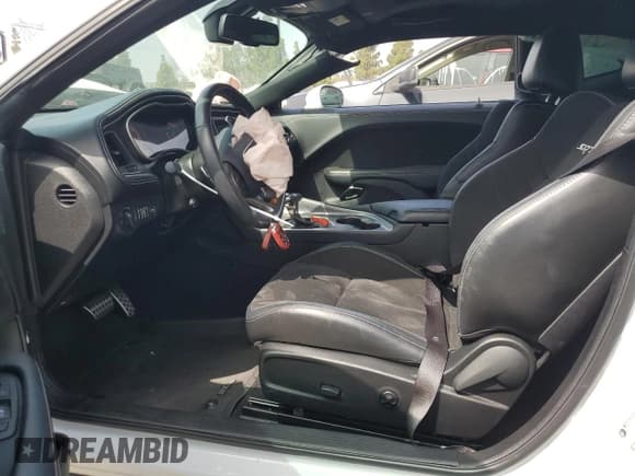 ✅ 2021 Dodge Challenger SRT Super Stock • VIN: 2C3CDZL97MH524736 • Lot: 50387674. Wystawiony na Copart z przebiegiem 15 219 mil. Bezpłatny archiwum sprzedaży aukcyjnych z USA i szczegółowy raport historii pojazdu na DreamBid. Zdjęcie 7.