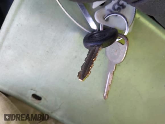 ✅ 2012 Chevrolet Express Cargo • VIN: 1GCWGFCA2C1142846 • Lot: 42382114. Wystawiony na IAAI z przebiegiem 210 743 mil. Bezpłatny archiwum sprzedaży aukcyjnych z USA i szczegółowy raport historii pojazdu na DreamBid. Zdjęcie 11.