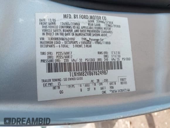 ✅ 2006 Lincoln Town Car Signature Limited • VIN: 1LNHM82V86Y624987 • Lot: 42890927. Listed on IAAI with 262,469 mi. Free auction sales archive from the USA and detailed vehicle history report at DreamBid. Image 9.