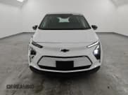 ✅ 2023 Chevrolet Bolt EV 1LT • VIN: 1G1FW6S07P4180808 • Лот: 46594025. Опубликован ранее на Copart с пробегом 28 098 миль. Бесплатный доступ к архиву аукционных продаж из США и подробный отчёт об истории автомобиля на DreamBid. Изображение 5.