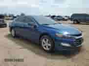 2019 Chevrolet Malibu LS z VIN 1G1ZC5ST7KF183005, wystawiony jako Copart lot #66127425 z przebiegiem 46 058 mil mil oraz Szkoda całkowita • Salvage title. Historia ofert i sprzedaży dostępna na DreamBid. Obrazek 4.