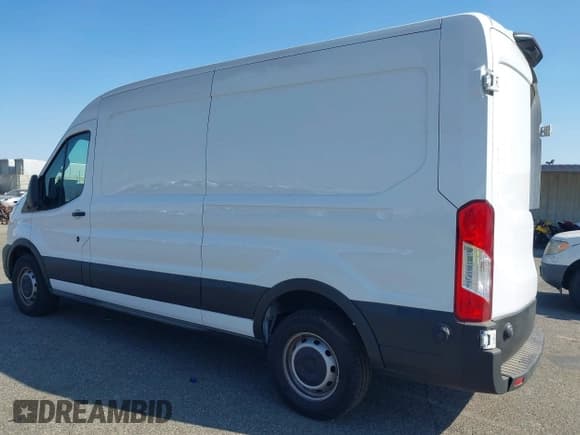 ✅ 2023 Ford Transit Cargo • VIN: 1FTBR1C85PKB76448 • Лот: 43122316. Опубликован ранее на IAAI с пробегом 8 350 миль. Бесплатный доступ к архиву аукционных продаж из США и подробный отчёт об истории автомобиля на DreamBid. Изображение 3.
