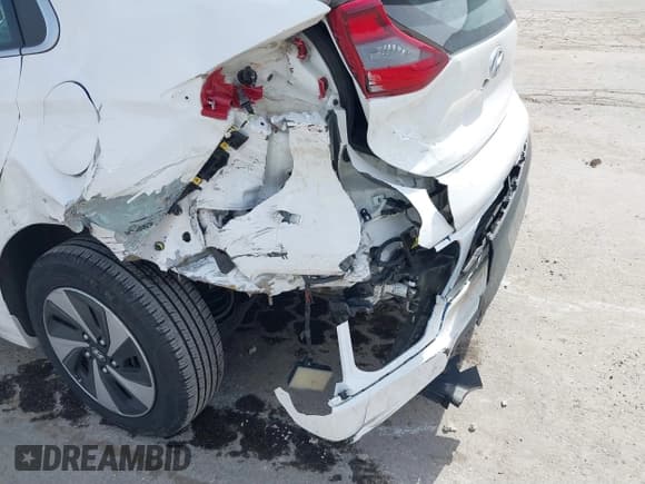 ✅ 2017 Hyundai Ioniq SEL • VIN: KMHC75LC7HU028387 • Lot: 41827441. Wystawiony na IAAI z przebiegiem 72 370 mil. Bezpłatny archiwum sprzedaży aukcyjnych z USA i szczegółowy raport historii pojazdu na DreamBid. Zdjęcie 6.