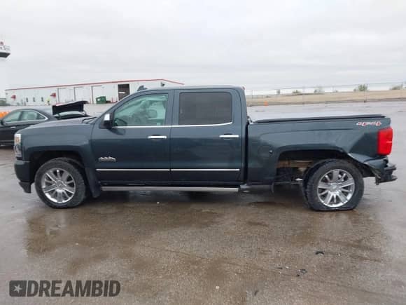 2017 Chevrolet Silverado 1500 High Country с VIN 3GCUKTEC6HG315926, выставлен на аукционе IAAI как лот 43372761 с пробегом 127 267 миль миль и . История ставок и продаж доступна на DreamBid. Изображение 15.