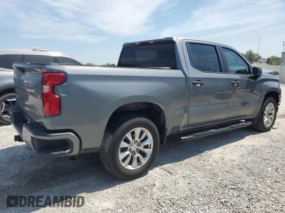 ✅ 2020 Chevrolet Silverado 1500 Custom • VIN: 1GCPWBEH0LZ332026 • Lot: 68916944. Wystawiony na Copart z przebiegiem 59 635 mil. Bezpłatny archiwum sprzedaży aukcyjnych z USA i szczegółowy raport historii pojazdu na DreamBid. Zdjęcie 3.