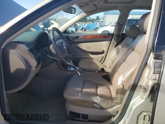 ✅ 2001 Audi A6 • VIN: WAUEH64B01N007772 • Lot: 86599075. Listed on Copart with 124,615 mi. Free auction sales archive from the USA and detailed vehicle history report at DreamBid. Image 7.