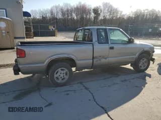 ✅ 2001 Chevrolet S-10 LS • VIN: 1GCDT19W618242218 • Лот: 51921875. Опубликован ранее на Copart с пробегом 156 887 миль. Бесплатный доступ к архиву аукционных продаж из США и подробный отчёт об истории автомобиля на DreamBid. Изображение 3.