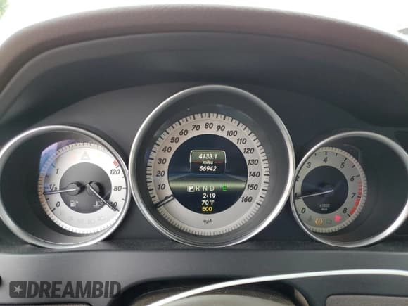 ✅ 2013 Mercedes-Benz C 300 Sport • VIN: WDDGF8AB4DR267712 • Лот: 60232485. Опубликован ранее на Copart с пробегом 56 942 миль. Бесплатный доступ к архиву аукционных продаж из США и подробный отчёт об истории автомобиля на DreamBid. Изображение 9.