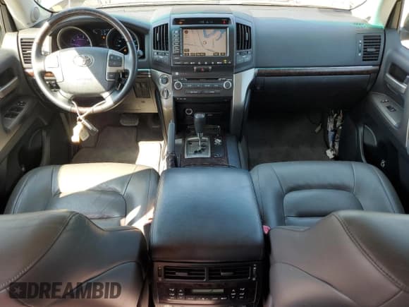 ✅ 2009 Toyota Land Cruiser • VIN: JTMHY05JX94002440 • Lot: 67557034. Listed on Copart with 55,618 mi. Free auction sales archive from the USA and detailed vehicle history report at DreamBid. Image 8.