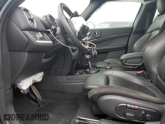 ✅ 2017 MINI Countryman Cooper S • VIN: WMZYT3C39H3D98632 • Lot: 57314325. Listed on Copart with 32,339 mi. Free auction sales archive from the USA and detailed vehicle history report at DreamBid. Image 7.