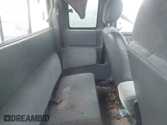 1992 Dodge Dakota с VIN 1B7FL23X1NS640431, выставлен на аукционе IAAI как лот 42467935 с пробегом 125 657 миль миль и . История ставок и продаж доступна на DreamBid. Изображение 8.