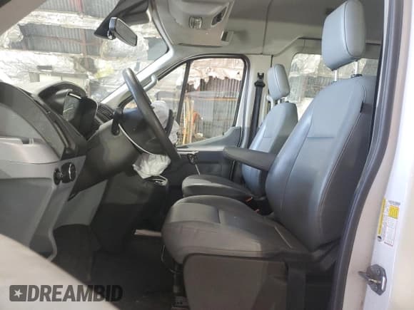 ✅ 2017 Ford Transit XL • VIN: 1FMZK1CM5HKB17834 • Lot: 63001115. Wystawiony na Copart z przebiegiem 69 665 mil. Bezpłatny archiwum sprzedaży aukcyjnych z USA i szczegółowy raport historii pojazdu na DreamBid. Zdjęcie 7.