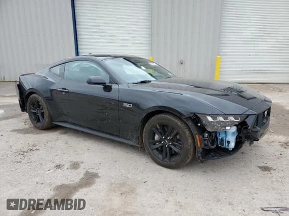✅ 2024 Ford Mustang GT • VIN: 1FA6P8CF3R5409300 • Lot: 82089353. Wystawiony na Copart z przebiegiem 1 480 mil. Bezpłatny archiwum sprzedaży aukcyjnych z USA i szczegółowy raport historii pojazdu na DreamBid. Zdjęcie 4.