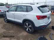 ✅ 2024 Volkswagen Taos S • VIN: 3VV8X7B25RM041693 • Lot: 42487674. Wystawiony na IAAI z przebiegiem 5 214 mil. Bezpłatny archiwum sprzedaży aukcyjnych z USA i szczegółowy raport historii pojazdu na DreamBid. Zdjęcie 3.