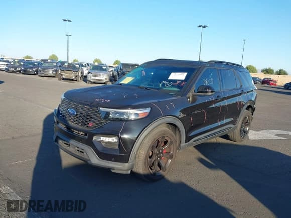 ✅ 2020 Ford Explorer ST • VIN: 1FM5K8GC5LGB16381 • Lot: 43640054. Wystawiony na IAAI z przebiegiem 97 942 mil. Bezpłatny archiwum sprzedaży aukcyjnych z USA i szczegółowy raport historii pojazdu na DreamBid. Zdjęcie 2.