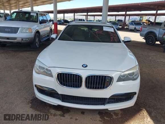 ✅ 2013 BMW 7 Series 740Li xDrive • VIN: WBAYF4C50DD127973 • Lot: 43185836. Listed on IAAI with Not provided. Free auction sales archive from the USA and detailed vehicle history report at DreamBid. Image 6.