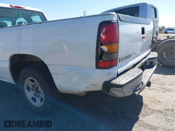 ✅ 2004 GMC Sierra 1500 • VIN: 1GTEC19T44E127956 • Лот: 42690309. Опубликован ранее на IAAI с пробегом 368 452 миль. Бесплатный доступ к архиву аукционных продаж из США и подробный отчёт об истории автомобиля на DreamBid. Изображение 6.