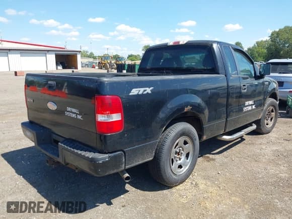 ✅ 2007 Ford F-150 XL • VIN: 1FTRF122X7NA25883 • Lot: 43077908. Listed on IAAI with 274,877 mi. Free auction sales archive from the USA and detailed vehicle history report at DreamBid. Image 4.