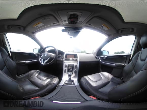 ✅ 2017 Volvo XC60 Dynamic • VIN: YV440MDR9H2165172 • Lot: 42639289. Listed on IAAI with 115,168 mi. Free auction sales archive from the USA and detailed vehicle history report at DreamBid. Image 18.