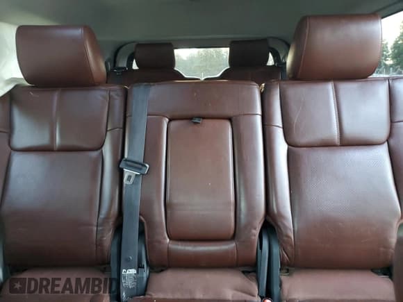 ✅ 2006 Jeep Commander Limited • VIN: 1J8HG58246C192511 • Lot: 91067705. Wystawiony na Copart z przebiegiem 223 333 mil. Bezpłatny archiwum sprzedaży aukcyjnych z USA i szczegółowy raport historii pojazdu na DreamBid. Zdjęcie 10.