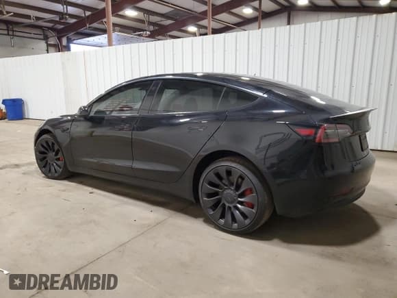 ✅ 2023 Tesla Model 3 Performance • VIN: 5YJ3E1EC5PF589940 • Лот: 90488905. Опубликован ранее на Copart с пробегом 28 562 миль. Бесплатный доступ к архиву аукционных продаж из США и подробный отчёт об истории автомобиля на DreamBid. Изображение 2.