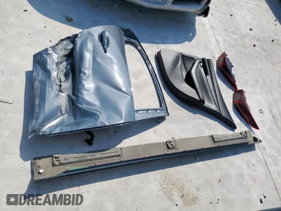 ✅ 2023 Mazda 3 S Carbon Edition • VIN: 3MZBPBCM4PM360097 • Лот: 72000575. Опубликован ранее на Copart с пробегом 54 511 миль. Бесплатный доступ к архиву аукционных продаж из США и подробный отчёт об истории автомобиля на DreamBid. Изображение 12.