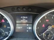 ✅ 2011 Mercedes-Benz M 350 • VIN: 4JGBB8GB3BA755399 • Lot: 42972973. Listed on IAAI with 209,536 mi. Free auction sales archive from the USA and detailed vehicle history report at DreamBid. Image 6.