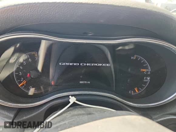 2018 Jeep Grand Cherokee Limited z VIN 1C4RJEBG5JC339557, wystawiony jako Copart lot #85913875 z przebiegiem 68 079 mil mil oraz Szkoda całkowita • Salvage title. Historia ofert i sprzedaży dostępna na DreamBid. Obrazek 9.