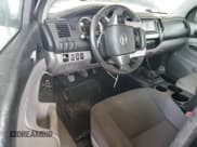 ✅ 2015 Toyota Tacoma • VIN: 5TFUX4EN5FX031673 • Lot: 81795065. Wystawiony na Copart z przebiegiem 139 487 mil. Bezpłatny archiwum sprzedaży aukcyjnych z USA i szczegółowy raport historii pojazdu na DreamBid. Zdjęcie 8.