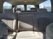 ✅ 2001 Chevrolet Suburban LS • VIN: 3GNEC16T81G222813 • Лот: 57213525. Опубликован ранее на Copart с пробегом 289 901 миль. Бесплатный доступ к архиву аукционных продаж из США и подробный отчёт об истории автомобиля на DreamBid. Изображение 10.