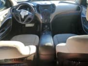 ✅ 2016 Hyundai Santa Fe • VIN: 5XYZU3LBXGG380477 • Lot: 85147405. Wystawiony na Copart z przebiegiem 267 079 mil. Bezpłatny archiwum sprzedaży aukcyjnych z USA i szczegółowy raport historii pojazdu na DreamBid. Zdjęcie 8.