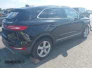 ✅ 2017 Lincoln MKC Premiere • VIN: 5LMCJ1D96HUL54868 • Lot: 42762438. Wystawiony na IAAI z przebiegiem 41 816 mil. Bezpłatny archiwum sprzedaży aukcyjnych z USA i szczegółowy raport historii pojazdu na DreamBid. Zdjęcie 4.