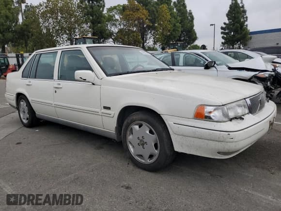 ✅ 1996 Volvo 960 • VIN: YV1KS9606T1089158 • Lot: 84606375. Listed on Copart with 103,197 mi. Free auction sales archive from the USA and detailed vehicle history report at DreamBid. Image 4.
