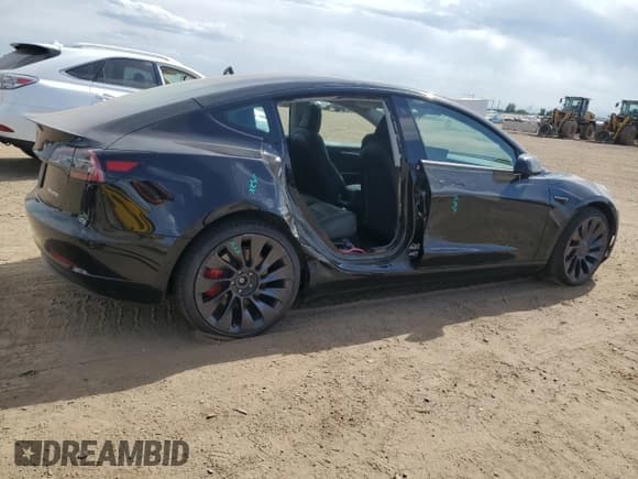 ✅ 2023 Tesla Model 3 Performance • VIN: 5YJ3E1EC8PF634532 • Lot: 58322665. Wystawiony na Copart z przebiegiem 30 036 mil. Bezpłatny archiwum sprzedaży aukcyjnych z USA i szczegółowy raport historii pojazdu na DreamBid. Zdjęcie 3.