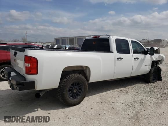 ✅ 2008 Chevrolet Silverado 2500HD 1LT • VIN: 1GCHC23698F149232 • Lot: 46523524. Wystawiony na Copart z przebiegiem 141 437 mil. Bezpłatny archiwum sprzedaży aukcyjnych z USA i szczegółowy raport historii pojazdu na DreamBid. Zdjęcie 3.